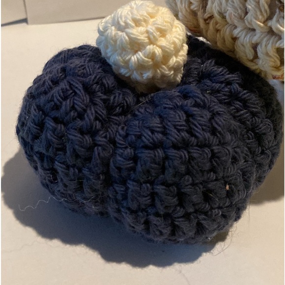 Sale! Crocheted set of three pumpkins, fall colors - Picture 5 of 7